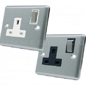 Satin Chrome Classical Style 13 Amp Single Wall Socket 1 Gang: Alliance Electrical
